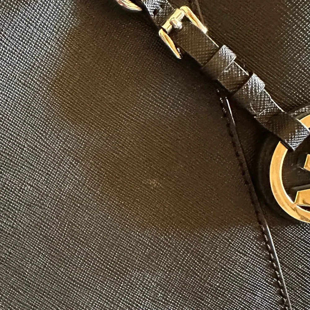 Michael Kors Jet Set East/West Saffiano Leather Tote Black/Silver - Picture 5 of 6